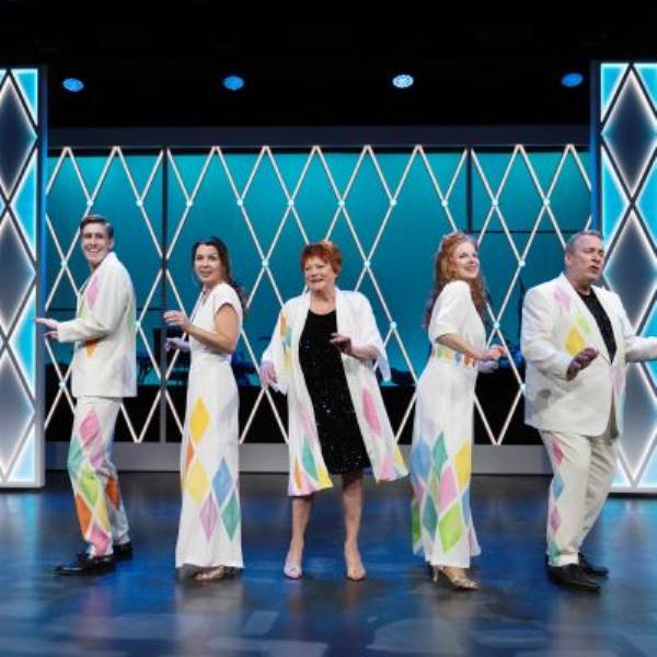 Tivoli_revy_2024_lowress_11